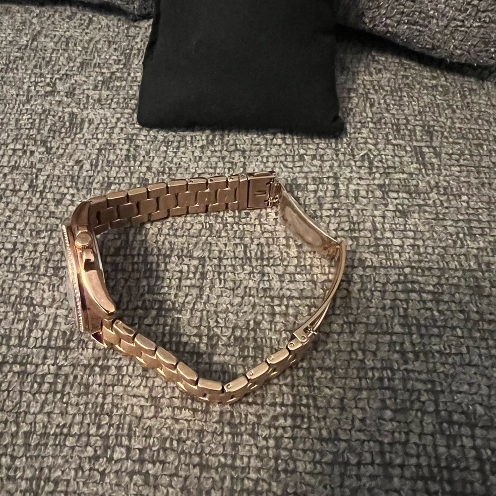Coach Rose Gold Women's Watch - Picture 4 of 5